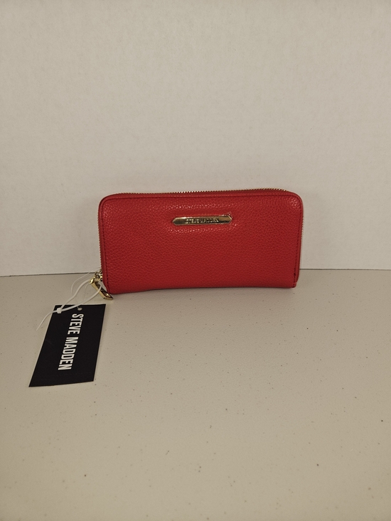 Steve Madden Handbags - NWT Steve Madden Red Pebbled Zip Wallet with Gold Accent